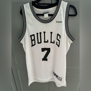 Reekbok Chicago Bulls jersey Size M